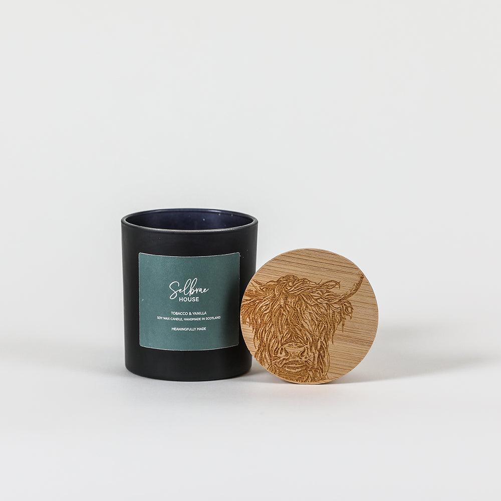 Highland Cow Tobacco & Vanilla Candle