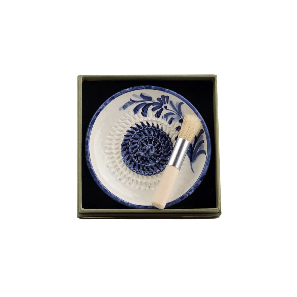 Olive Ceramic Garlic Grater & Brush Set