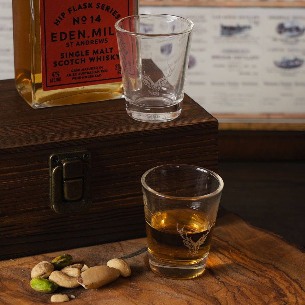 Stag Drinks Pourer and Shot Glass Set