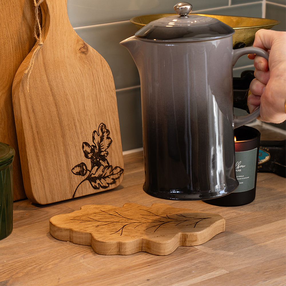 Oak Leaf Oak Pot Stand