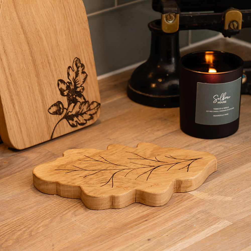 Oak Leaf Oak Pot Stand